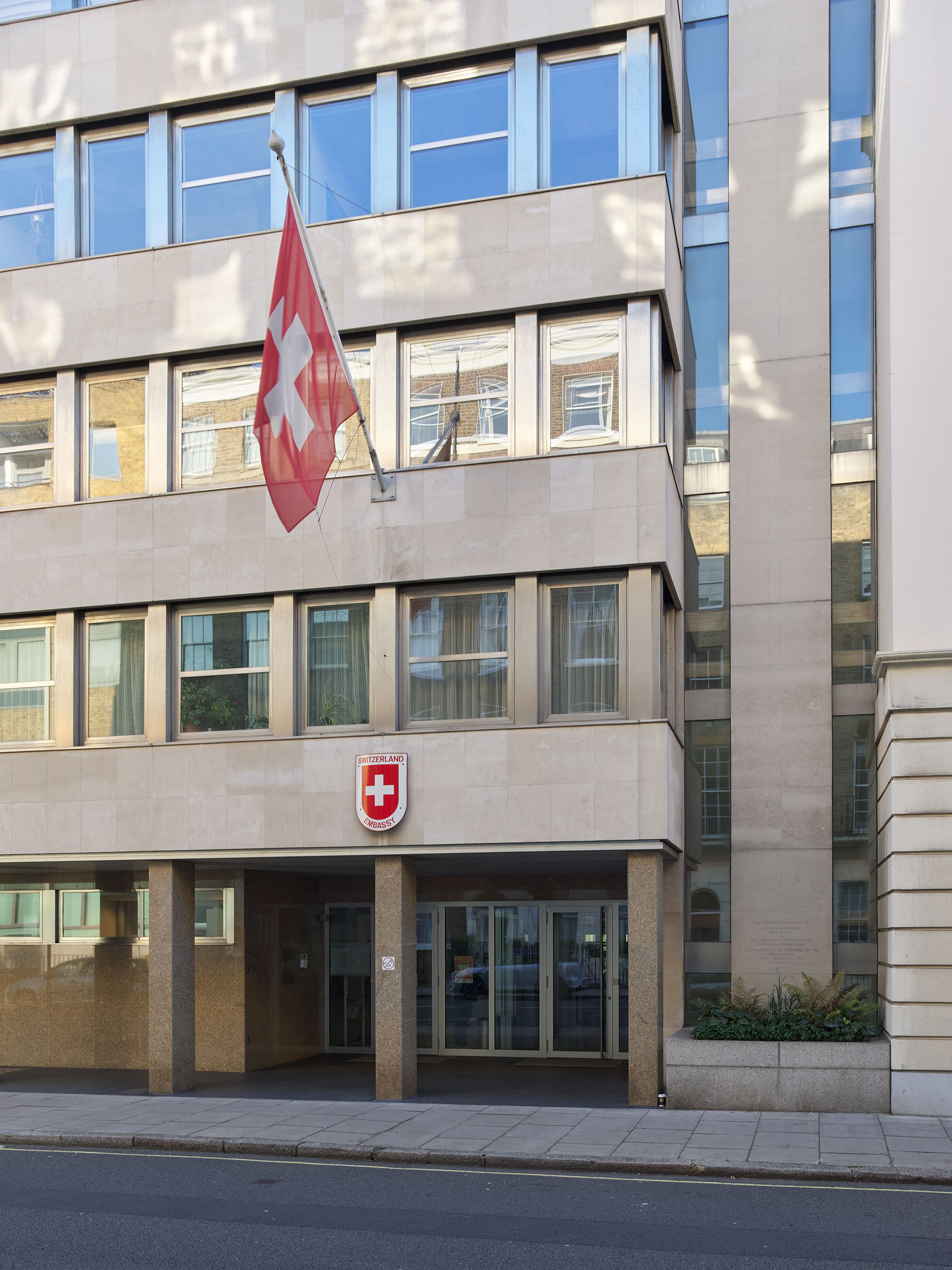 Ahp0008 exterior 004935 J2560